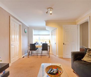 4 bedroom semi-detached house to rent - Photo 2