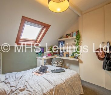 4 Bedroom End Terraced House for rent in Broomfield View - Photo 3