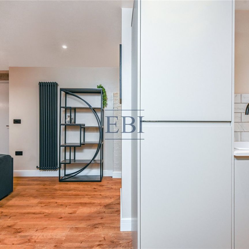 11 Norton Road, Southborough, TN4 0HE - Photo 1