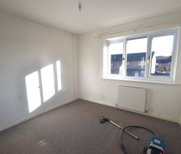 2 bedroom semi-detached house to rent - Photo 2