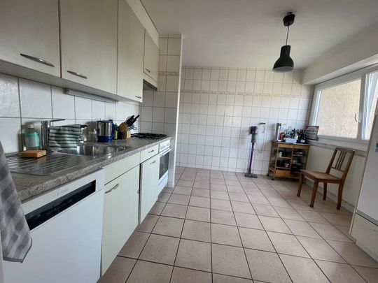 Beautiful bright 3.5 room apartment on the 7th floor with stunning view - Photo 1