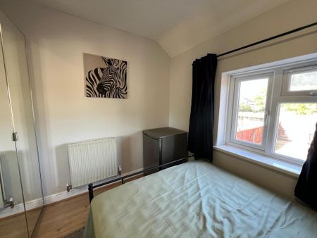 5 bedroom terraced house to rent - Photo 3