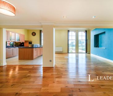 3 bedroom apartment to rent - Photo 1