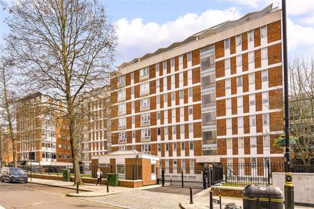 A bright three bedroom apartment with lift and porter located in South Belgravia for Sloane Square, Elizabeth Street and Victoria. - Photo 2