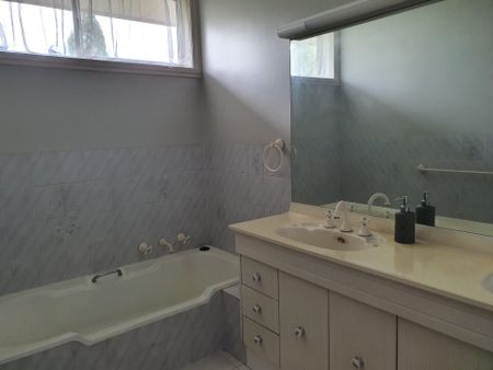 18 Lauer Street, Doncaster - Photo 3