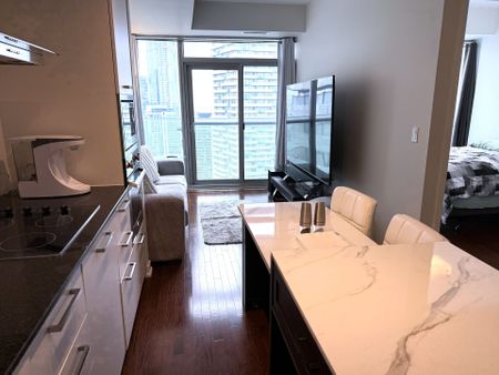 For Lease - 12 York Street Unit# 5510, Toronto, Ontario - Photo 2