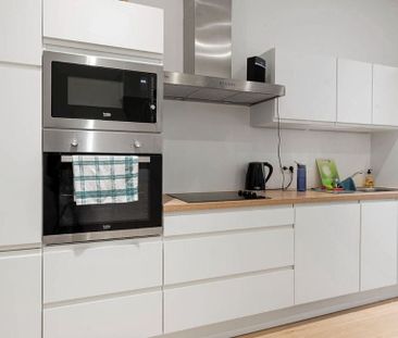 Appartement te huur in Antwerpen voor € 850 met 1 slaapkamer - Photo 4