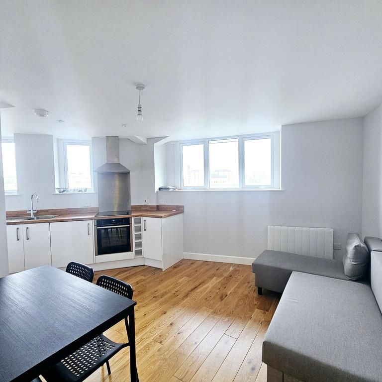 1 bedroom flat to rent - Photo 1