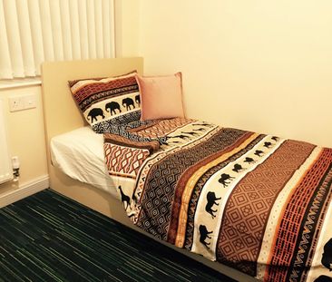 Room in a Shared Flat, Renshaw Street, L1 - Photo 6