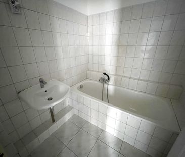 Location Appartement 3 pièces 71m² SELESTAT 67600 - Photo 2