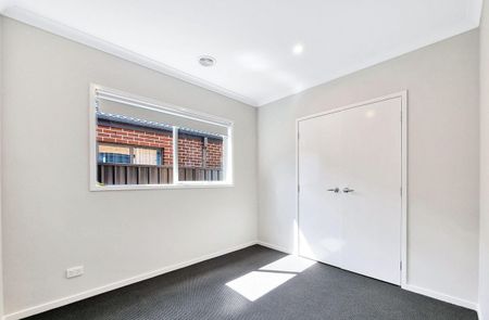 Family Home in Tarneit - Photo 5