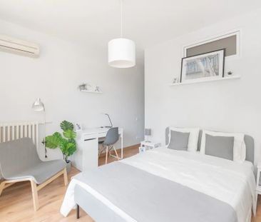 Ronda del General Mitre, Barcelona, Catalonia 08006 - Photo 6