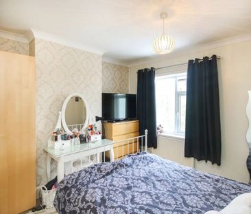 3 Bed Terraced House, Kenpas Highway, CV3 - Photo 3