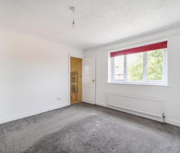 3 bedroom detached house to rent - Photo 3