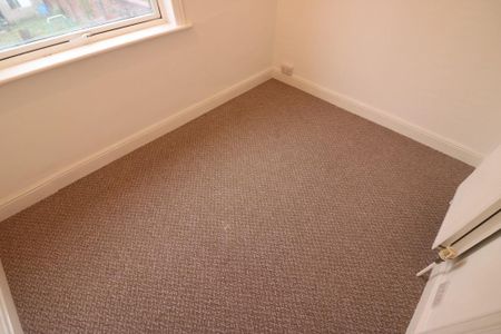 3 bedroom end of terrace house to rent - Photo 5