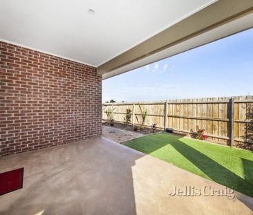 10 Canopy Way, Werribee - Photo 1