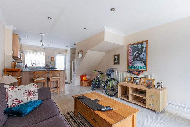 2 bedroom terraced house to rent - Photo 1