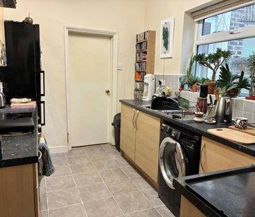 1 bedroom Flat To Let - Photo 6