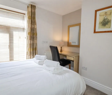 11 bedroom terraced house to rent - Photo 3