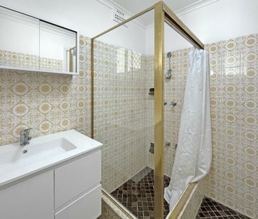 Charming 2 Bedroom Home ! - Photo 5