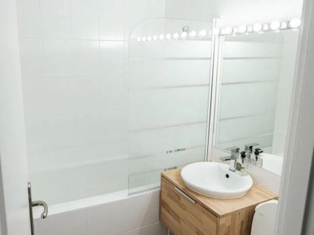 Garsoniera Spatioasa - Mega Mall / 32 mp - Fotografie 5