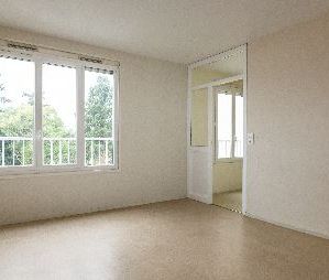 Appartement – Type 4 – 80m² – 334.13 € – LE BLANC - Photo 2