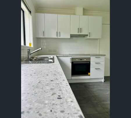 2/4 Eleventh Avenue, West Moonah, Tas 7009 - Photo 2