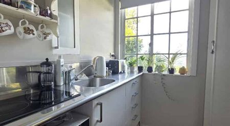 STUDIO FLAT: - Photo 3