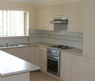 “2-Bedroom Apartment in the heart of Bankstown” - Photo 2