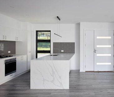 Modern Home - Photo 5