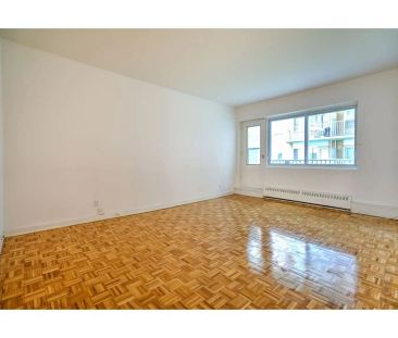 3250 Ellendale — One Bedroom - Photo 4