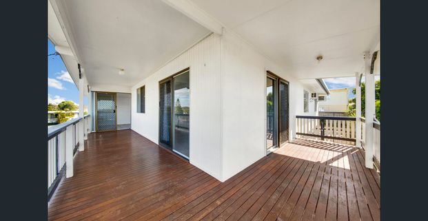 Spacious Family Home with Pool and plenty of Storage - Photo 1