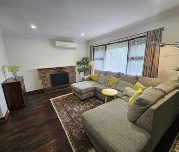 Charming Family Home - Photo 2