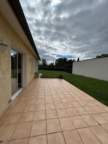 Location Maison 4 pièces 77m² GAILLAC 81600 - Photo 5