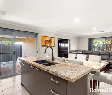 Luxury, Comfort & Sustainable Living in Prime Aveley Location - Photo 6