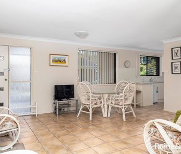 Townhouse in the ultimate beach location - Photo 3