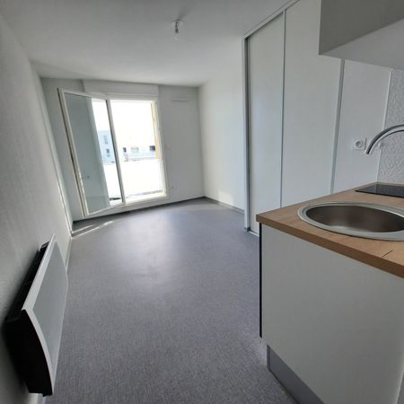 Location Appartement 1 pièce 18m² NIMES 30000 - Photo 3