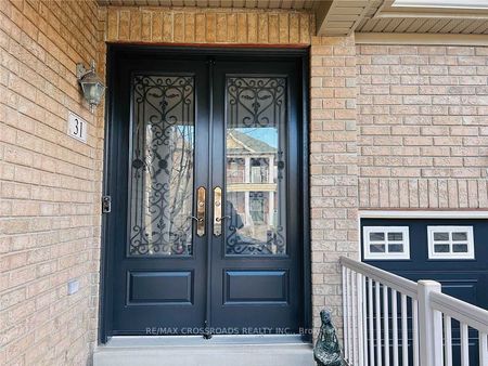 Detached Home For Lease | N8036070 - Photo 5