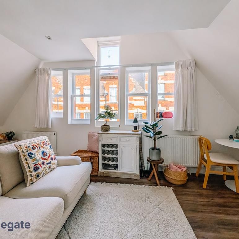 Studio to rent - Photo 1