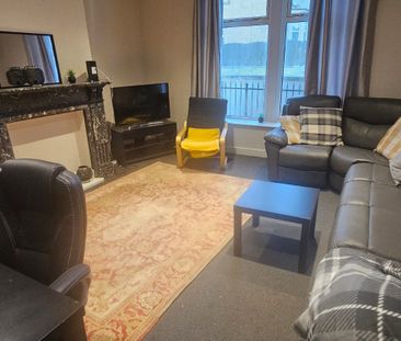 6 Bed - 4 Rosemont Road, Leeds - LS13 3PP - Student/Professional - Photo 1