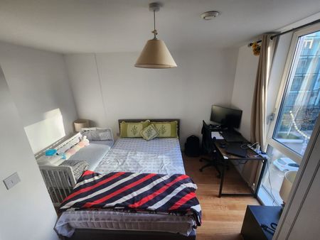 1 Bed Flat, Burgoyne House, TW8 - Photo 3