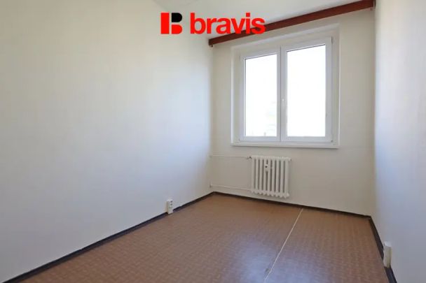 Pronájem bytu 4+1 Brno - Nový Lískovec, ulice Oblá, zasklená lodžie, sklepní kóje, nevybavený - Fotografie 1
