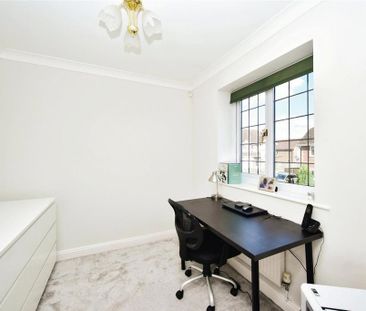 5 bedroom detached house to rent - Photo 3