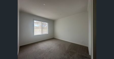 MODERN NEW TWO BEDROOM UNIT WITH TWO BATHROOMS - Photo 3