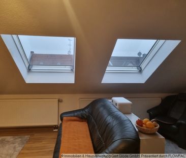 Kleine Dachgeschosswohnung ab Februar verfügbar - 2 Zimmer, Badewan... - Foto 2