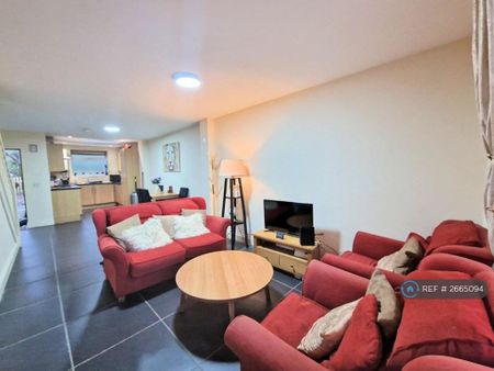 3 bedroom terraced house to rent - Photo 3
