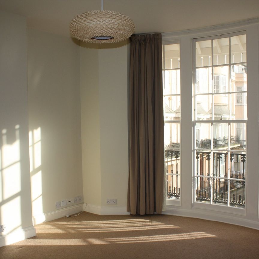 1 Bed Flat, Bedford Square, BN1 - Photo 1