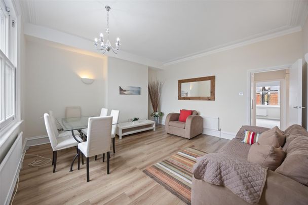 Hilltop Road, West Hampstead, London - Photo 1
