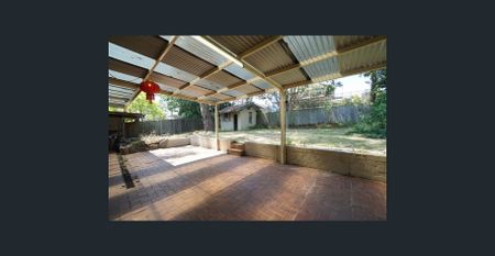 Four Bedroom House In Perfection Location (six-month Lease term) - Photo 2