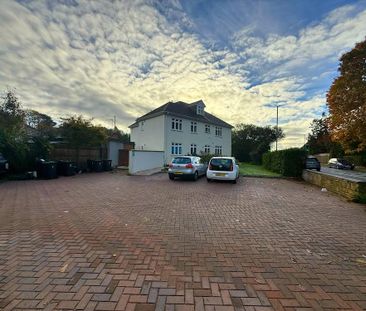 2 bedroom ground floor flat to rent - Photo 2